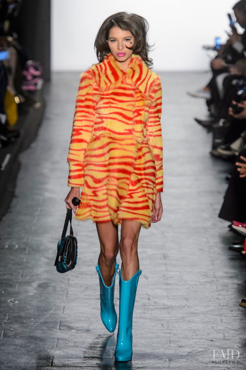 Alice Metza featured in  the Jeremy Scott fashion show for Autumn/Winter 2016