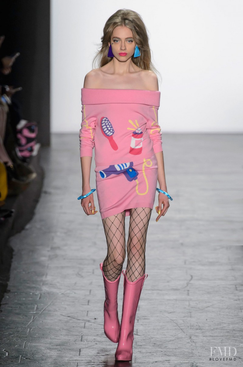 Odette Pavlova featured in  the Jeremy Scott fashion show for Autumn/Winter 2016