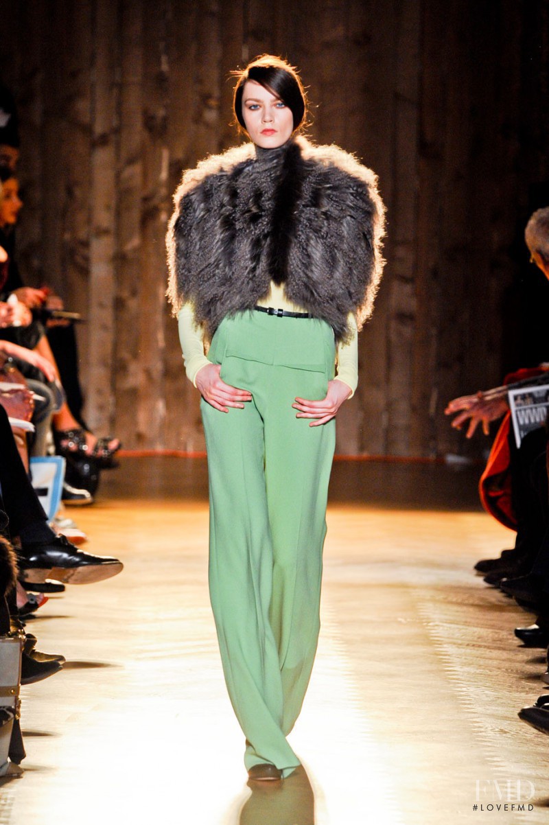 Roland Mouret fashion show for Autumn/Winter 2012