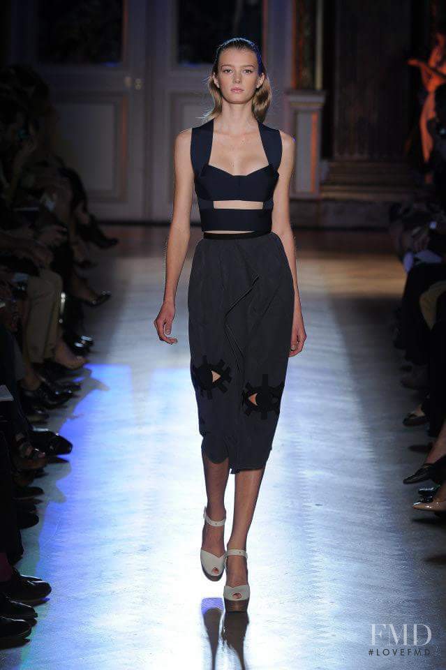 Roland Mouret fashion show for Spring/Summer 2012