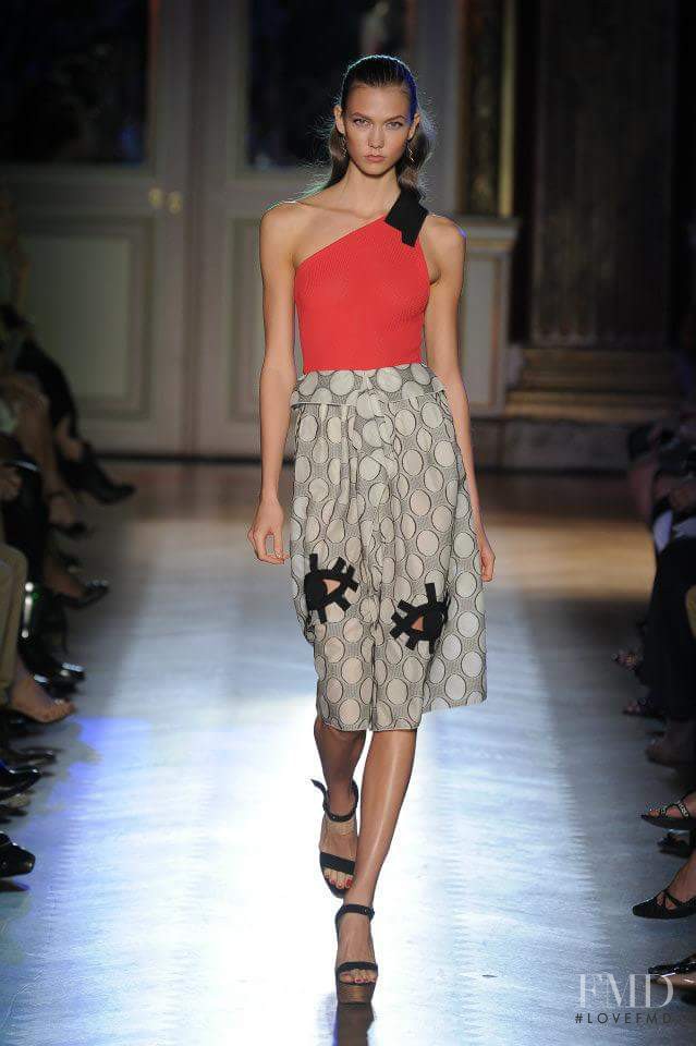 Karlie Kloss featured in  the Roland Mouret fashion show for Spring/Summer 2012