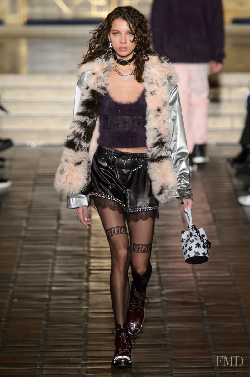 Alice Metza featured in  the Alexander Wang fashion show for Autumn/Winter 2016
