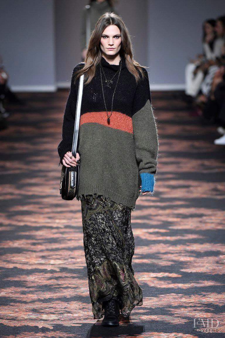 Etro fashion show for Autumn/Winter 2016