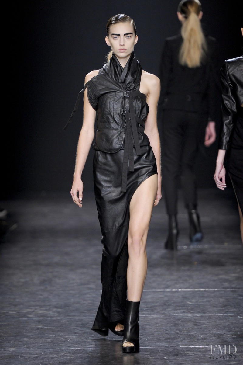 Ann Demeulemeester fashion show for Spring/Summer 2011