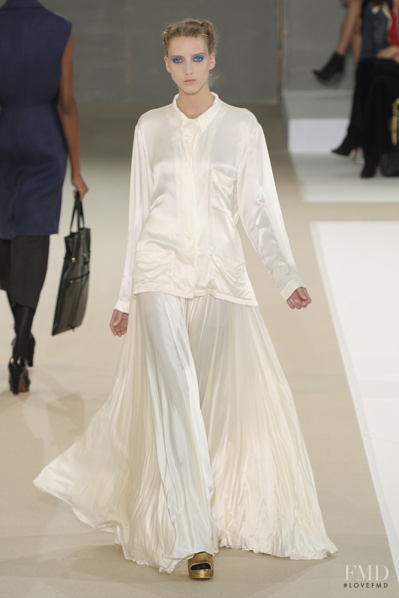 Iris Egbers featured in  the Rochas fashion show for Spring/Summer 2011