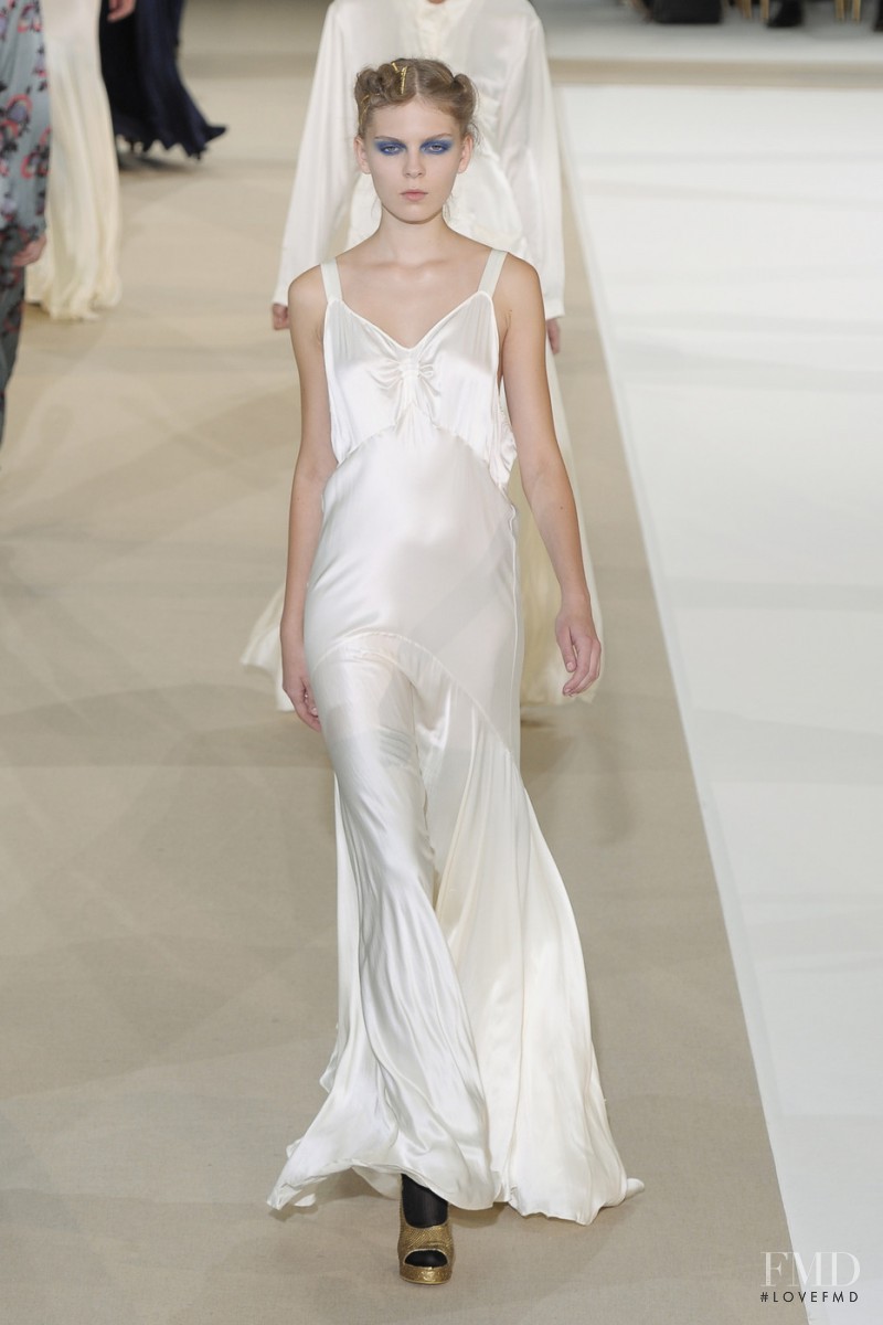 Rochas fashion show for Spring/Summer 2011