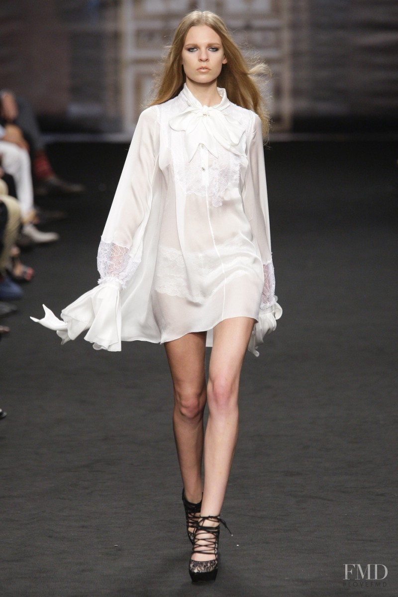 Francesco Scognamiglio fashion show for Spring/Summer 2011