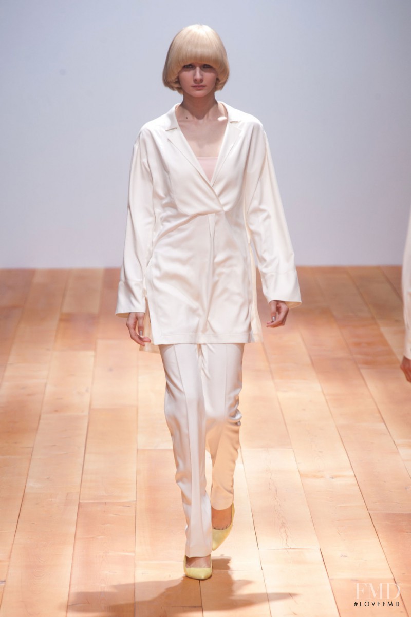 Veronique Branquinho fashion show for Spring/Summer 2014