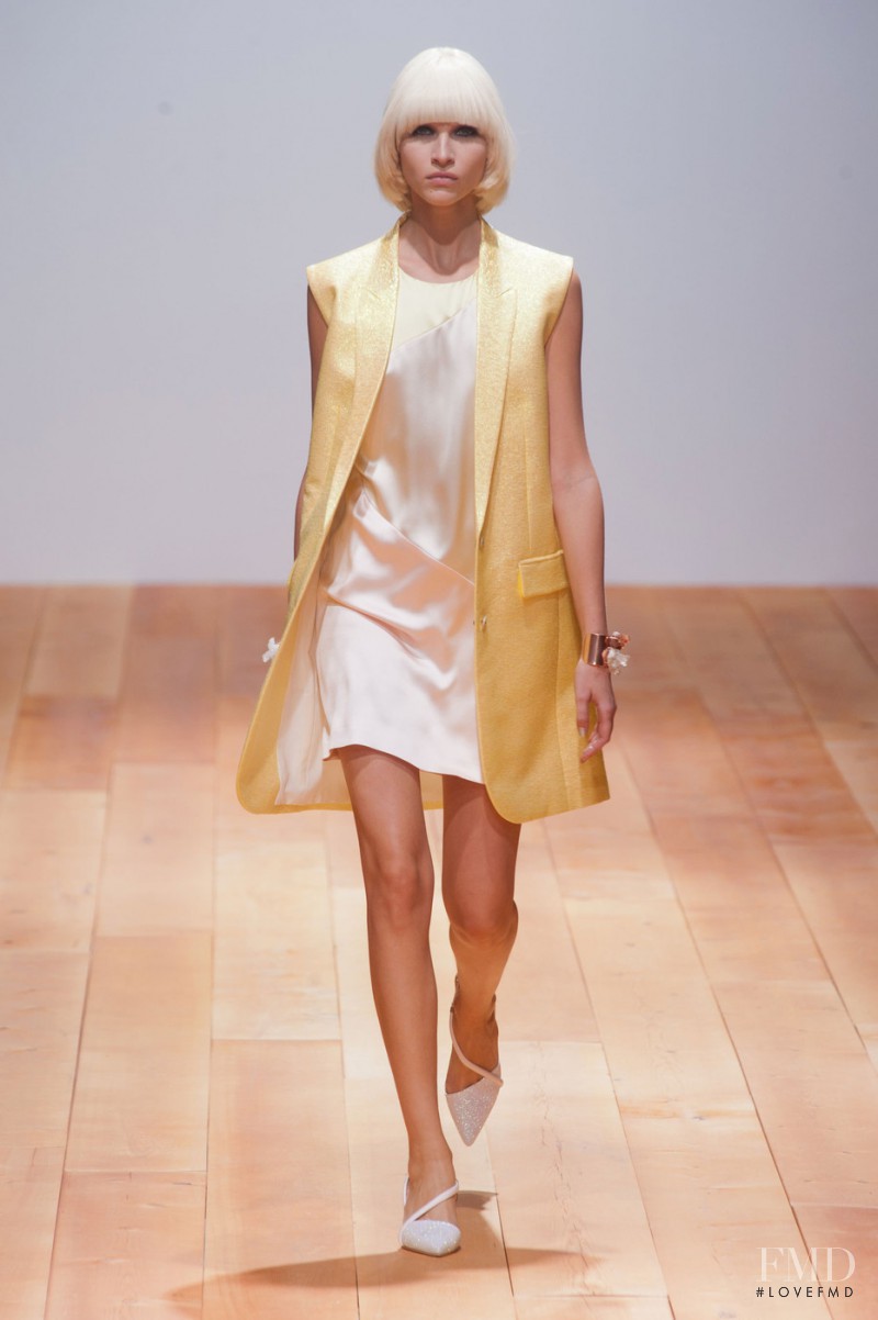Veronique Branquinho fashion show for Spring/Summer 2014