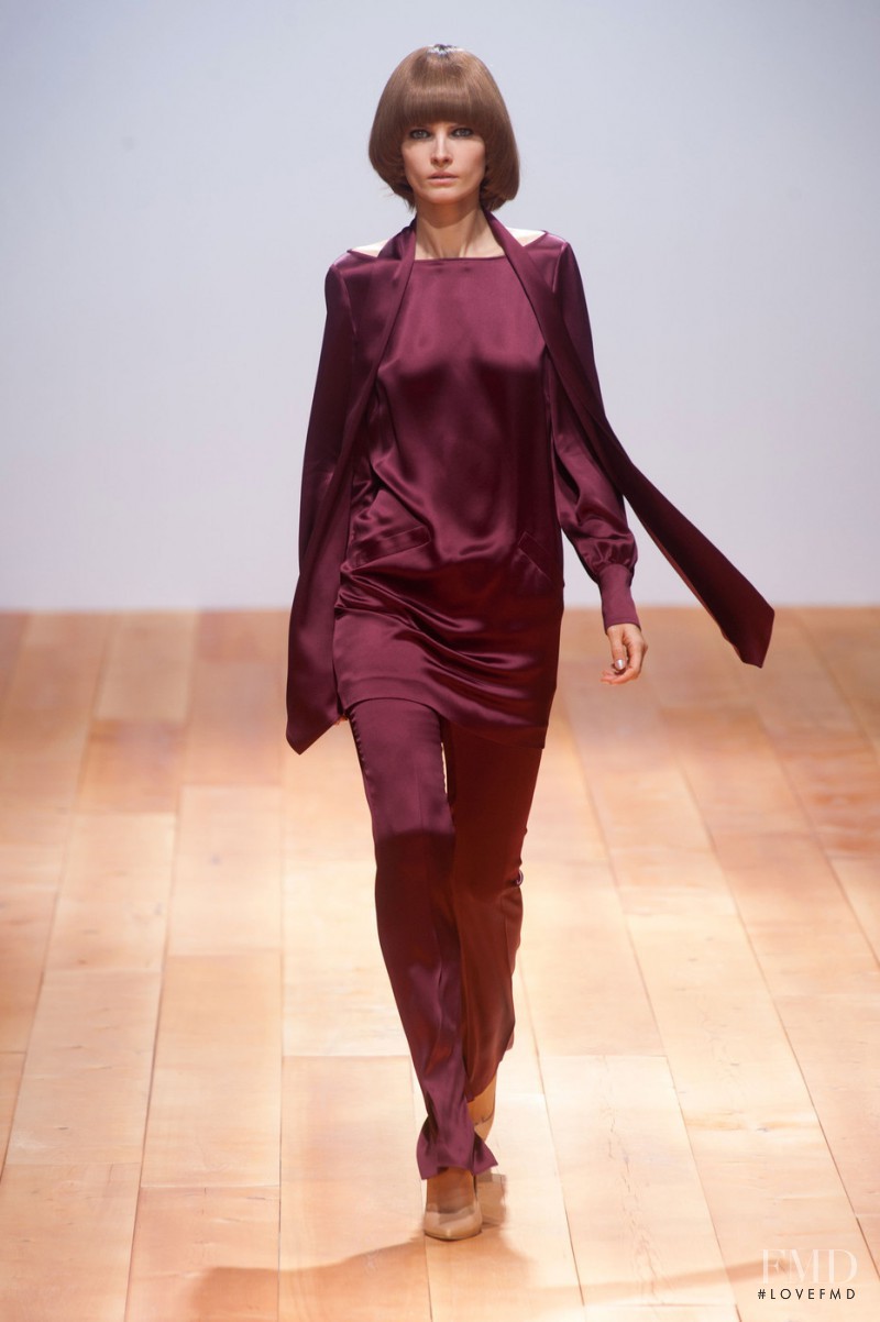 Veronique Branquinho fashion show for Spring/Summer 2014