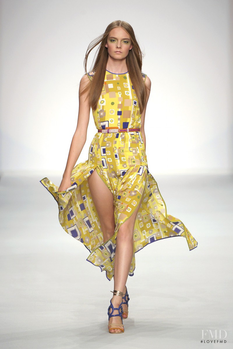 Aquilano.Rimondi fashion show for Spring/Summer 2011