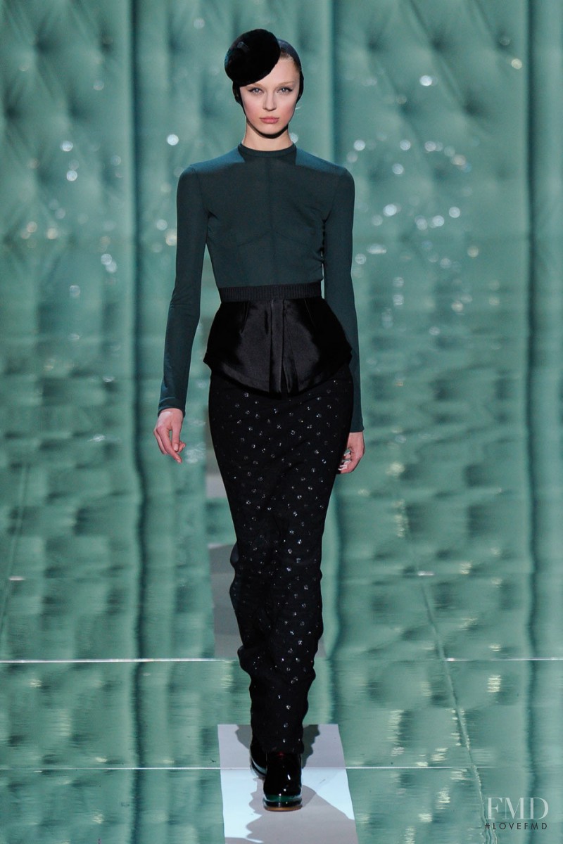 Olga Sherer featured in  the Marc Jacobs fashion show for Autumn/Winter 2011