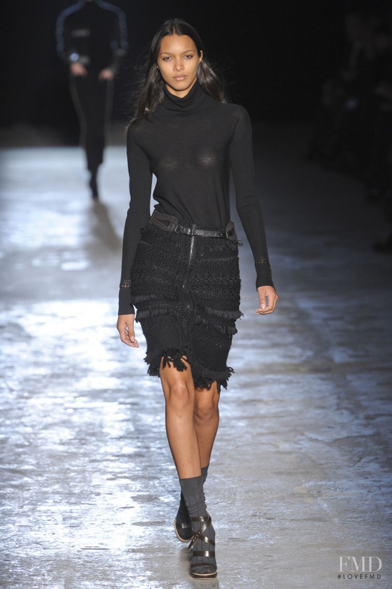 Lais Ribeiro featured in  the EDUN fashion show for Autumn/Winter 2011