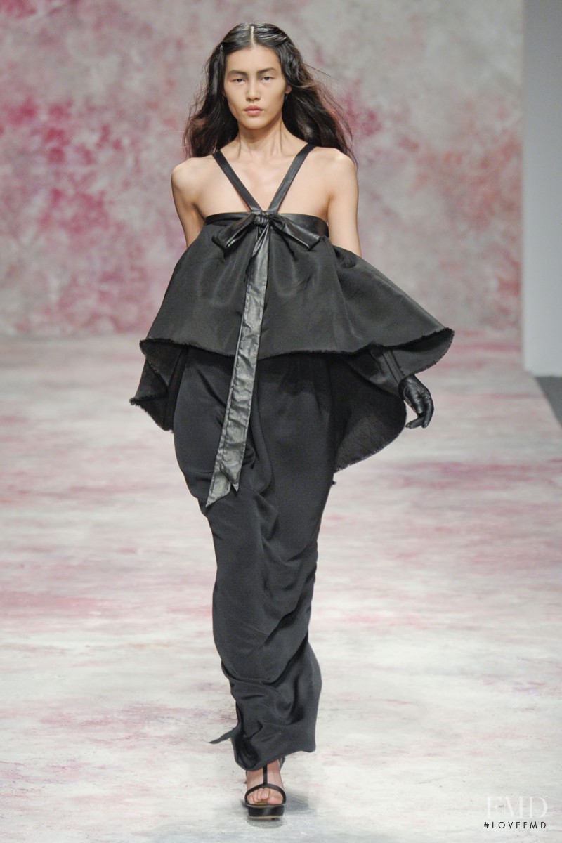 Liu Wen featured in  the Prabal Gurung fashion show for Autumn/Winter 2011