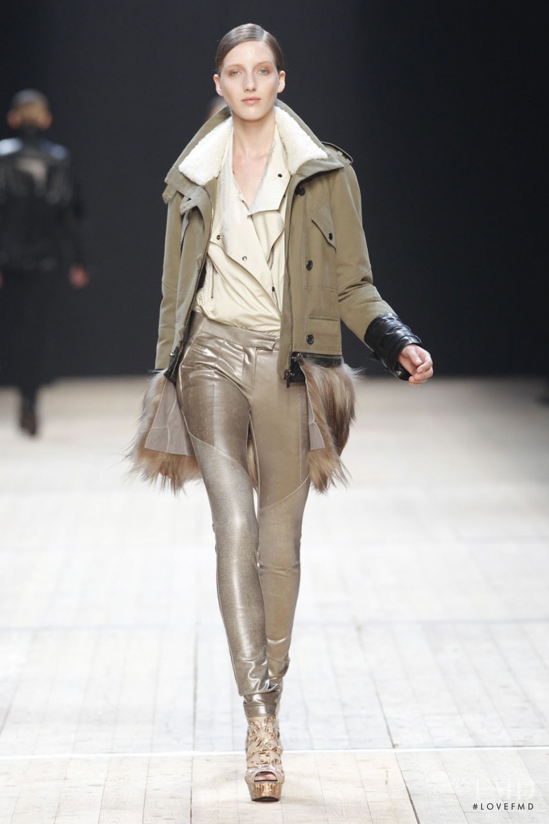 Iris Egbers featured in  the Barbara Bui fashion show for Autumn/Winter 2011