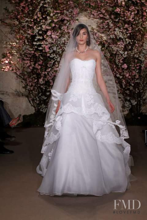 Oscar de la Renta Bridal fashion show for Spring/Summer 2012