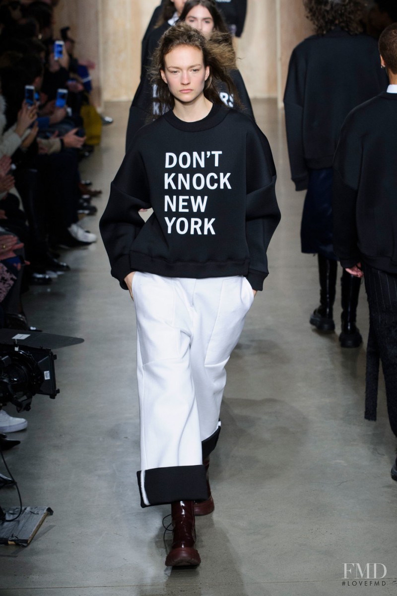 DKNY fashion show for Autumn/Winter 2016