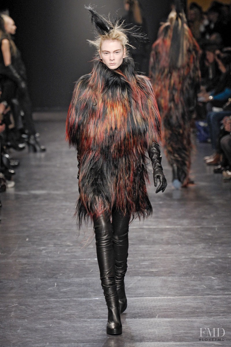 Ann Demeulemeester fashion show for Autumn/Winter 2011