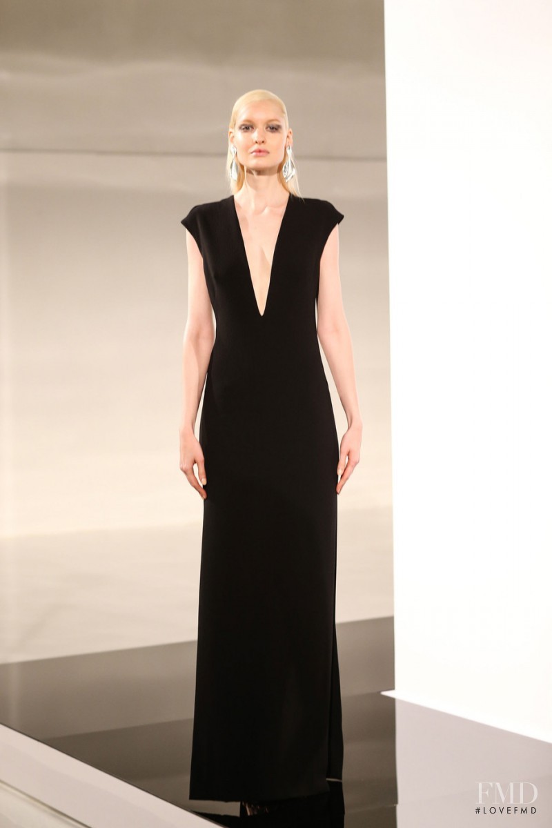 Josie Natori fashion show for Spring/Summer 2016