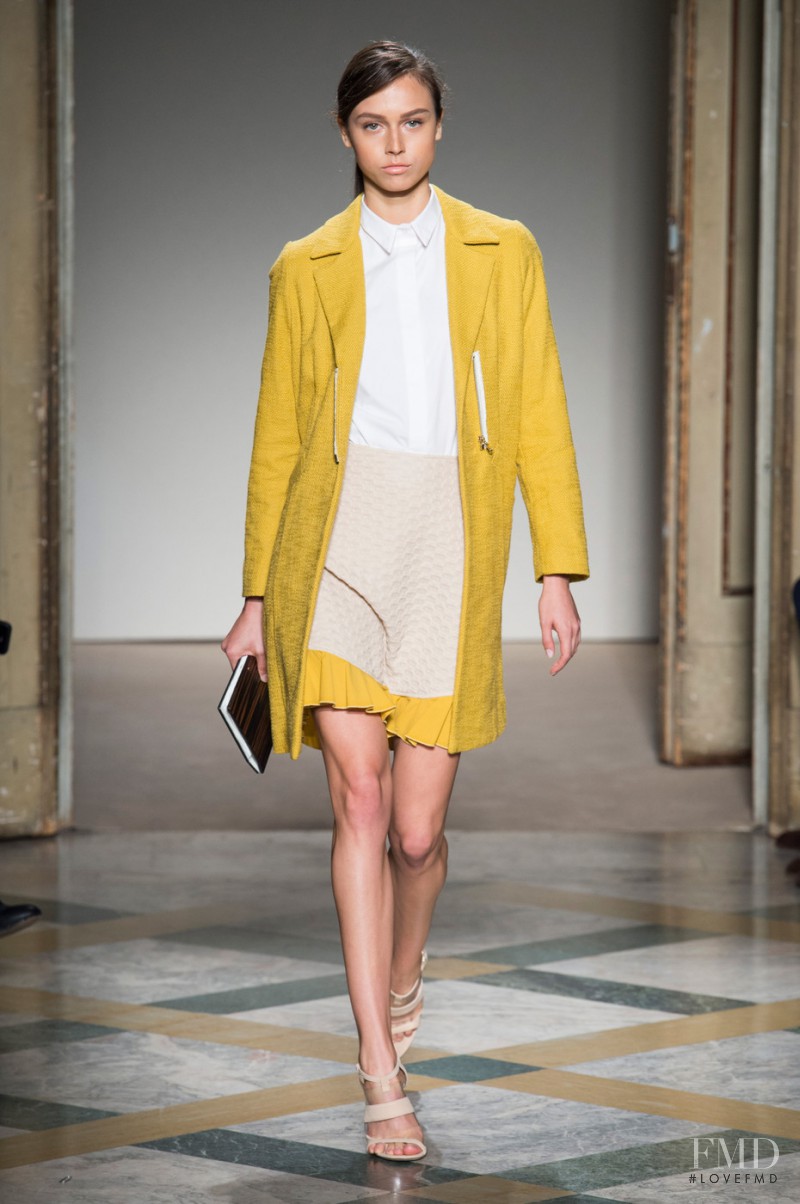 Beequeen by Chicca Lualdi fashion show for Spring/Summer 2015