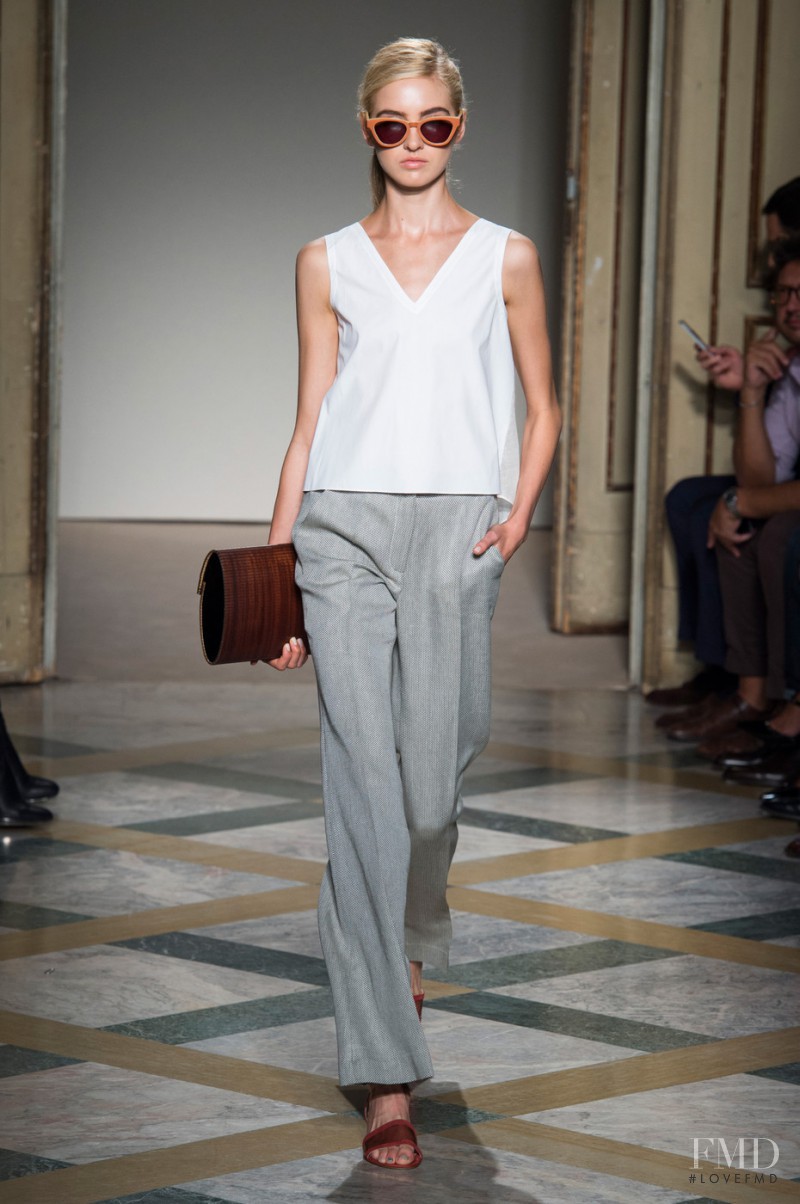 Kelsey Soles featured in  the Beequeen by Chicca Lualdi fashion show for Spring/Summer 2015