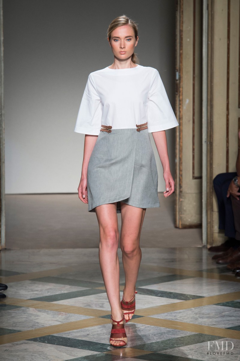 Beequeen by Chicca Lualdi fashion show for Spring/Summer 2015