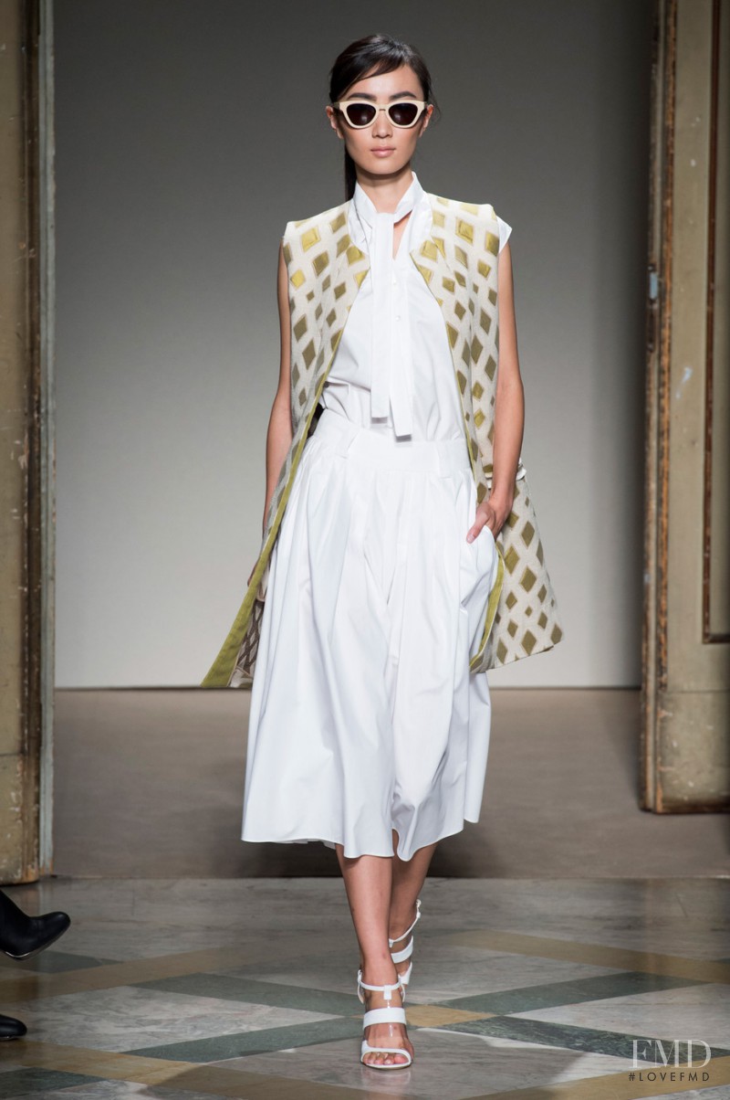 Beequeen by Chicca Lualdi fashion show for Spring/Summer 2015