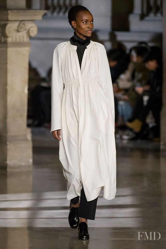 Christophe Lemaire fashion show for Autumn/Winter 2016