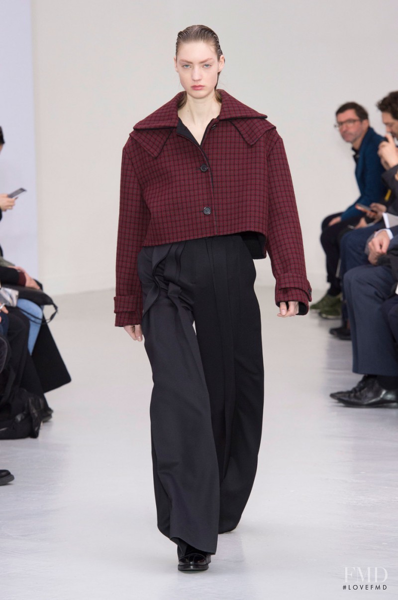 Susanne Knipper featured in  the Yang Li fashion show for Autumn/Winter 2016