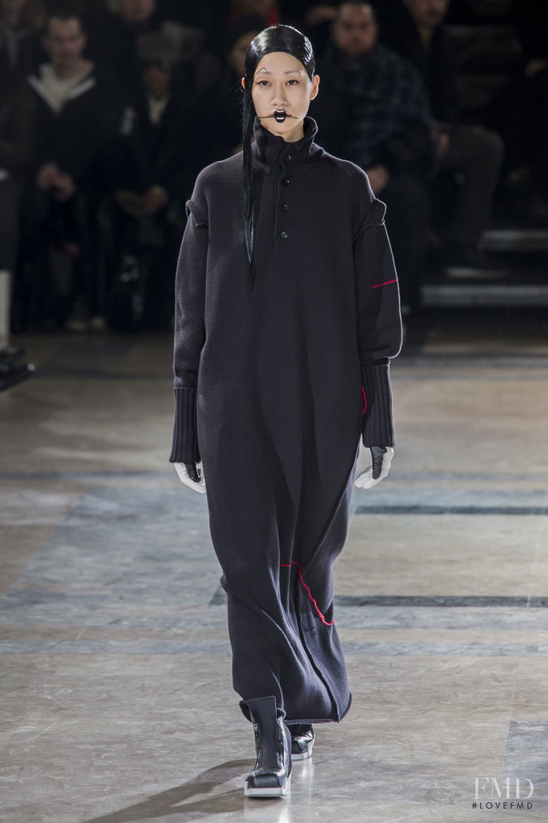 Yohji Yamamoto fashion show for Autumn/Winter 2016