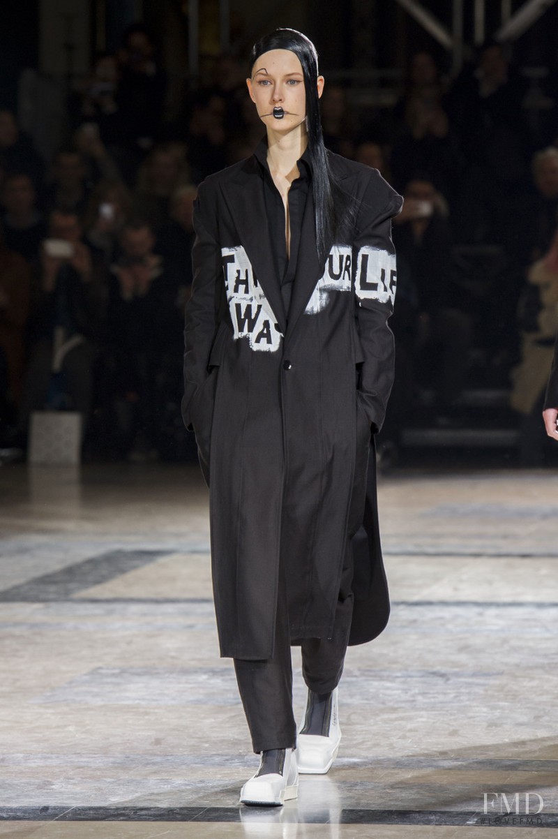 Yohji Yamamoto fashion show for Autumn/Winter 2016