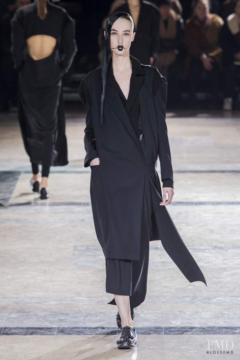 Lana Forneck featured in  the Yohji Yamamoto fashion show for Autumn/Winter 2016