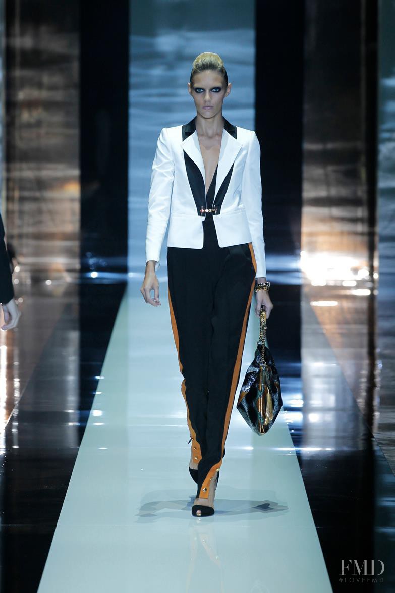 Anja Rubik featured in  the Gucci fashion show for Spring/Summer 2012