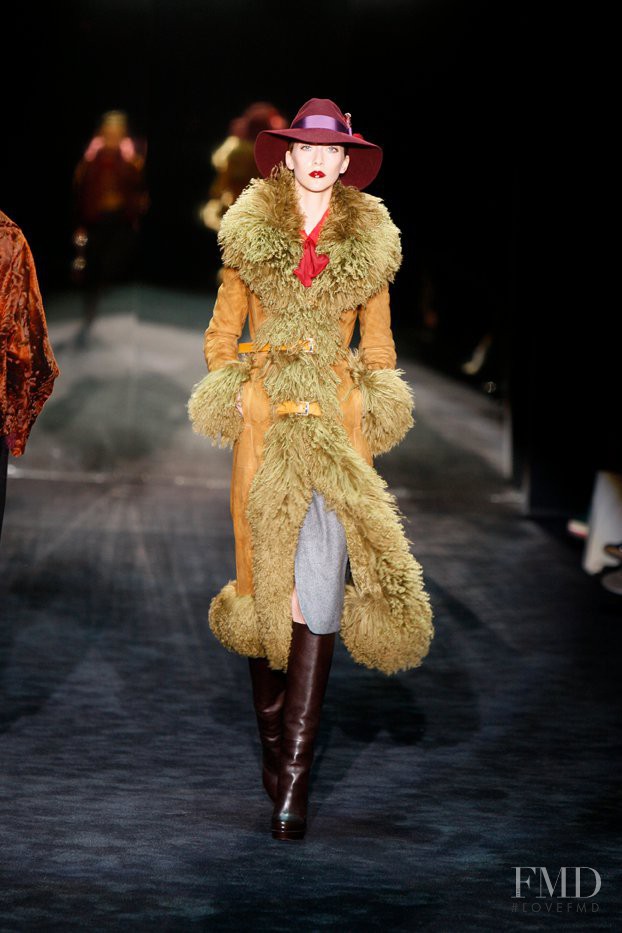 Alana Zimmer featured in  the Gucci fashion show for Autumn/Winter 2011
