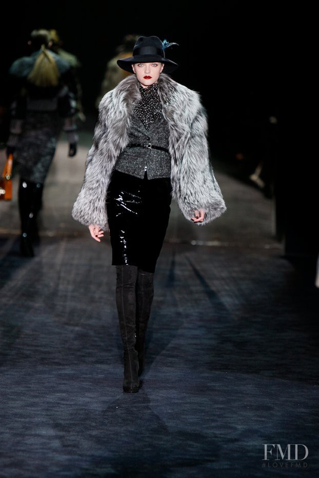 Vlada Roslyakova featured in  the Gucci fashion show for Autumn/Winter 2011