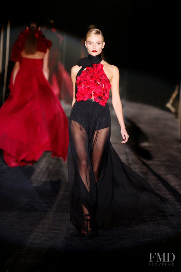 Natasha Poly featured in  the Gucci fashion show for Autumn/Winter 2011