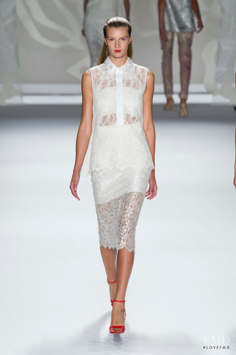 Monique Lhuillier fashion show for Spring/Summer 2014