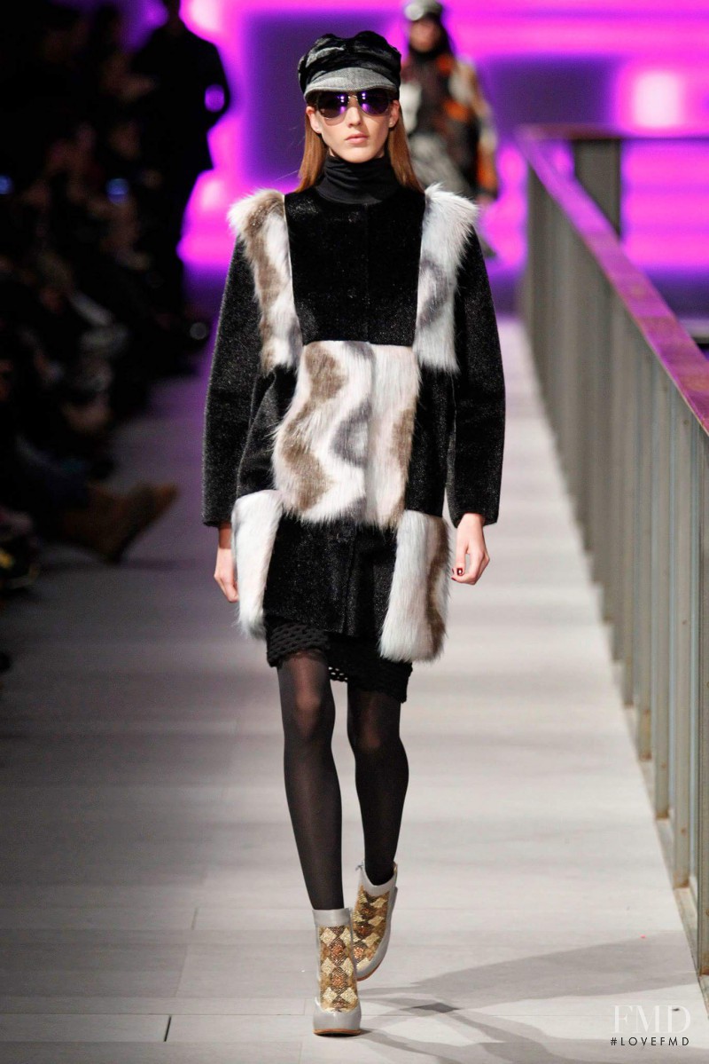 Iris Egbers featured in  the Custo Barcelona fashion show for Autumn/Winter 2014