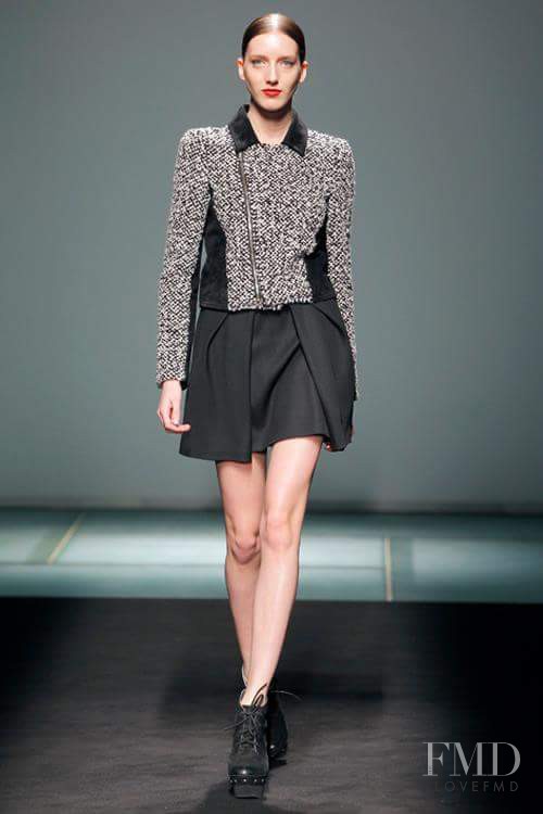 Iris Egbers featured in  the Sur fashion show for Autumn/Winter 2013