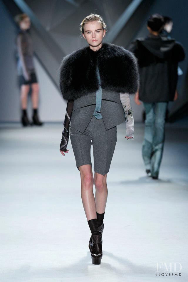 Anabela Belikova featured in  the Vera Wang fashion show for Autumn/Winter 2012