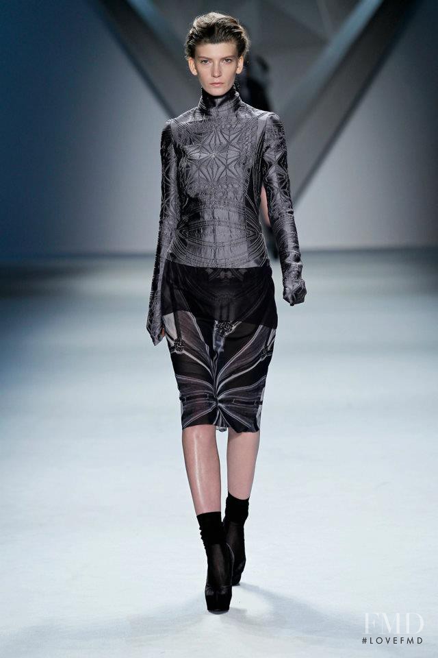 Valerija Kelava featured in  the Vera Wang fashion show for Autumn/Winter 2012