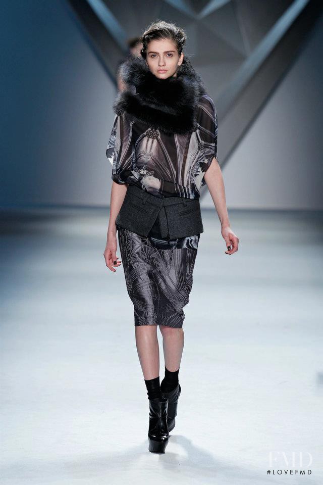 Ella Kandyba featured in  the Vera Wang fashion show for Autumn/Winter 2012
