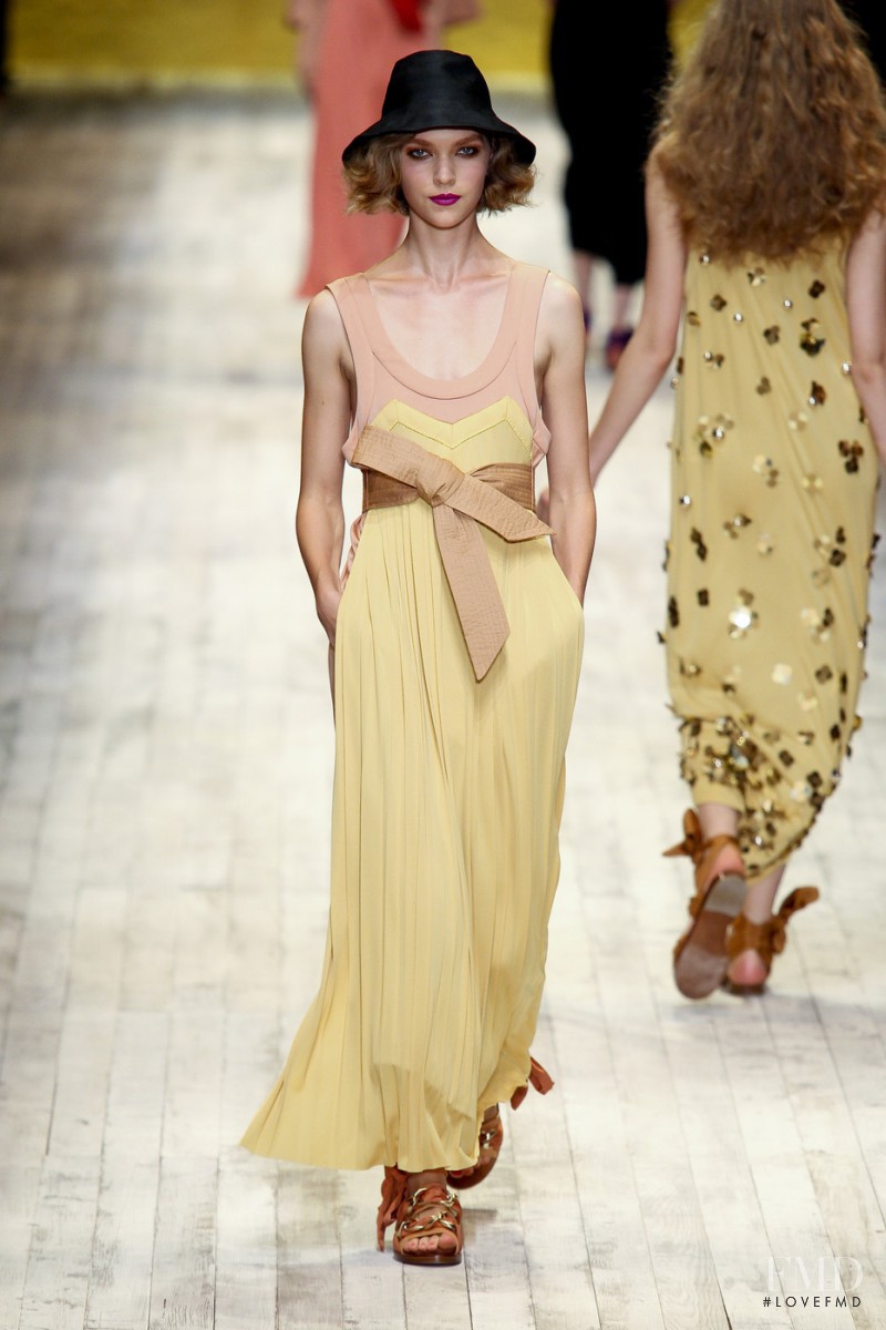 Arizona Muse featured in  the Sonia Rykiel fashion show for Spring/Summer 2011