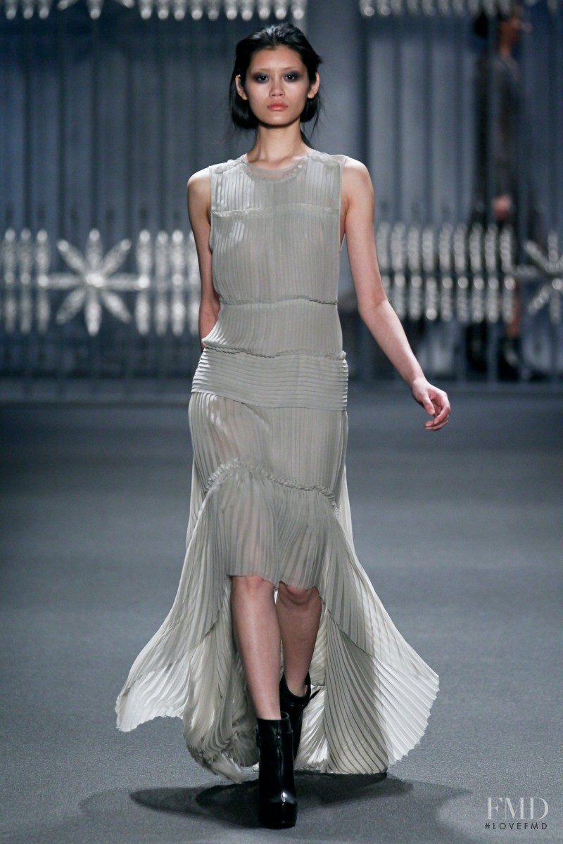 Ming Xi featured in  the Vera Wang fashion show for Autumn/Winter 2011