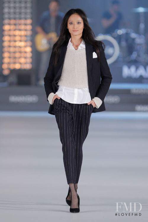 Mango fashion show for Spring/Summer 2014