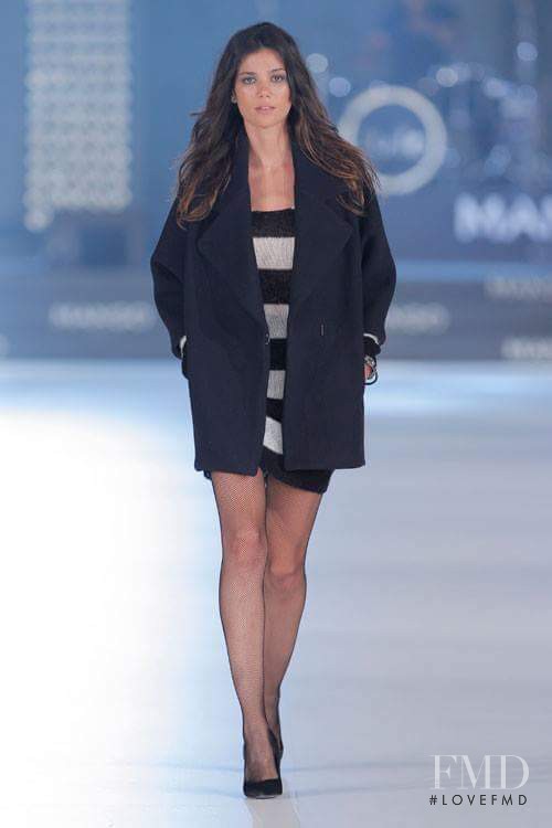 Mango fashion show for Spring/Summer 2014