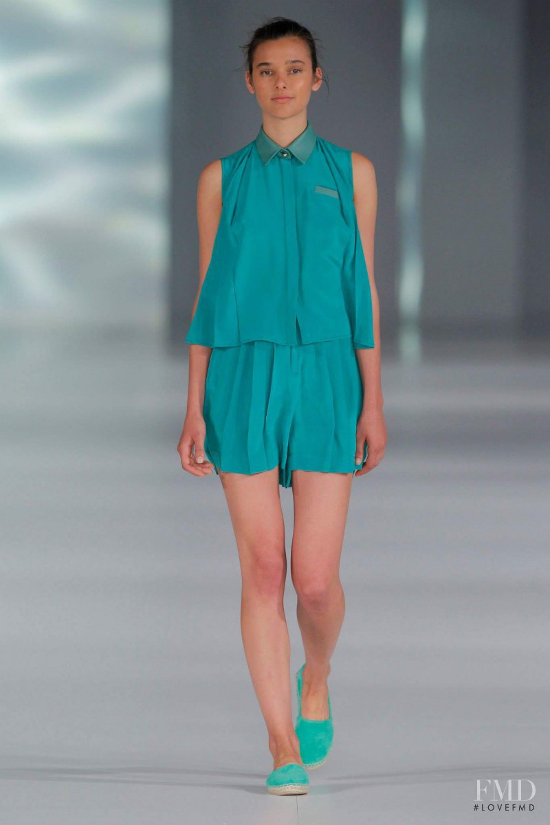 Sur fashion show for Spring/Summer 2014