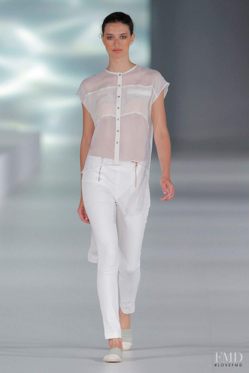 Sur fashion show for Spring/Summer 2014