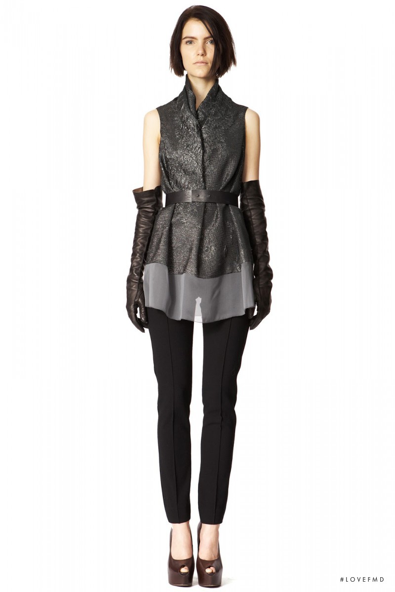Agnes Nabuurs featured in  the Vera Wang fashion show for Pre-Fall 2013
