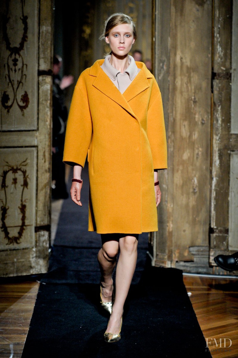 Marike Le Roux featured in  the Aquilano.Rimondi fashion show for Autumn/Winter 2011